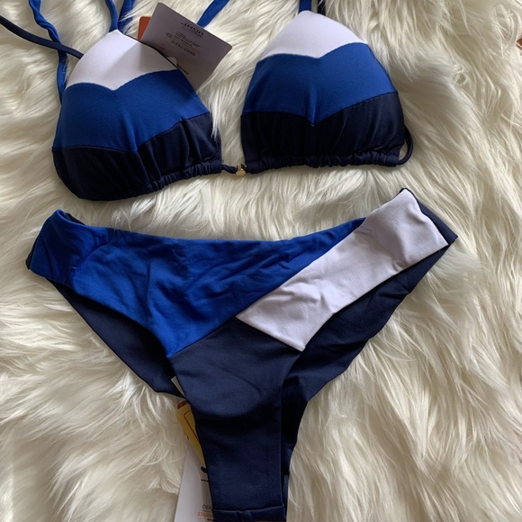 Brazilian bikini - Picture 2 of 2